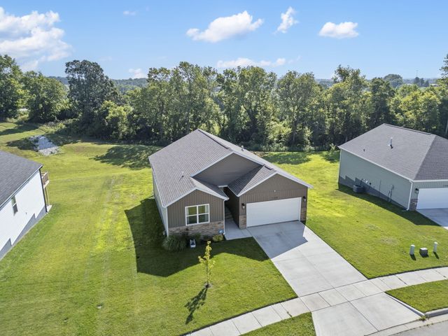 108 N Bison Court, Nixa, MO 65714