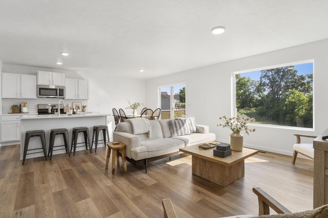 108 N Bison Court, Nixa, MO 65714