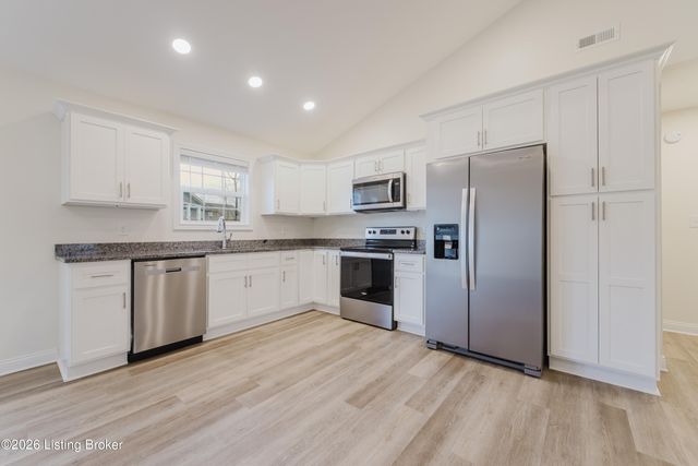 632 Tristan Ln, Elizabethtown, KY 42701