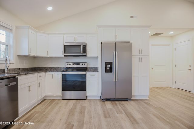 632 Tristan Ln, Elizabethtown, KY 42701