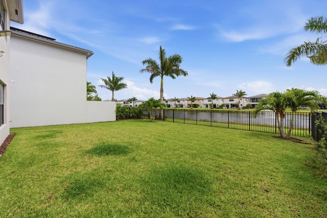 8568 Crystal Downs Avenue, Boca Raton, FL 33434