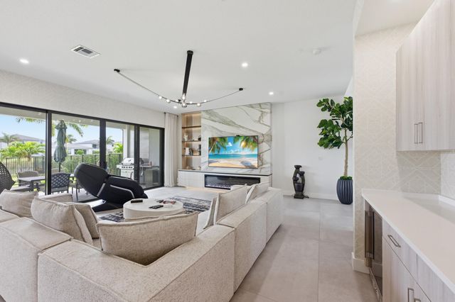 8568 Crystal Downs Avenue, Boca Raton, FL 33434