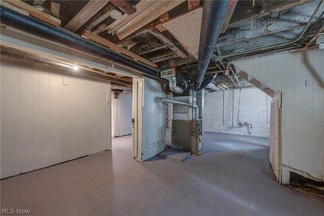 4256 W 22nd Street, Cleveland, OH 44109
