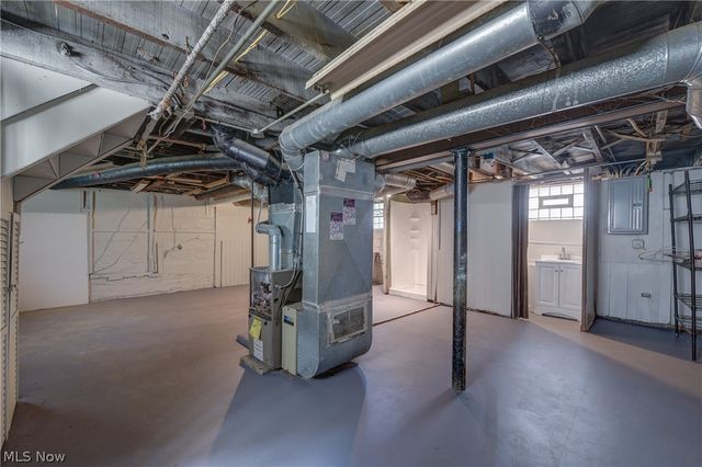 4256 W 22nd Street, Cleveland, OH 44109