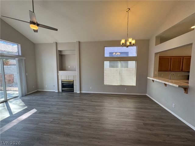 14 MESQUITE VILLAGE Circle, Henderson, NV 89012