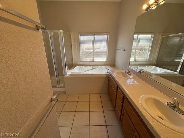 14 MESQUITE VILLAGE Circle, Henderson, NV 89012