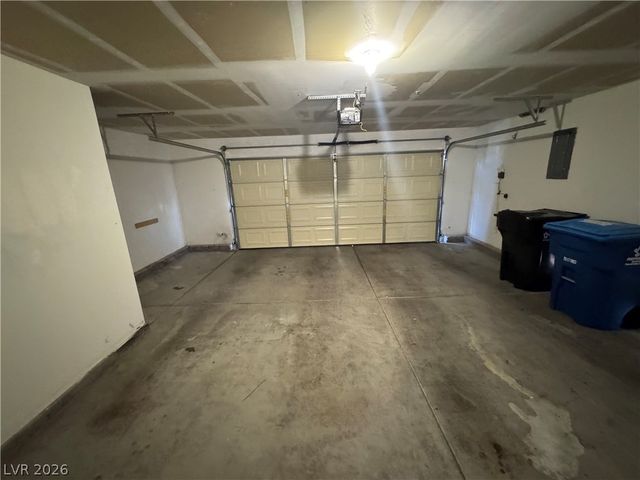 14 MESQUITE VILLAGE Circle, Henderson, NV 89012