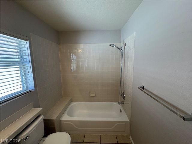 14 MESQUITE VILLAGE Circle, Henderson, NV 89012