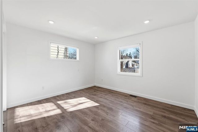 73 Macarthur Avenue, Lodi, NJ 07644