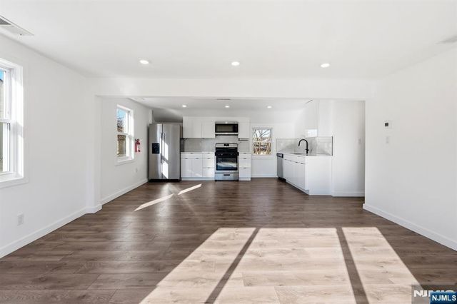 73 Macarthur Avenue, Lodi, NJ 07644