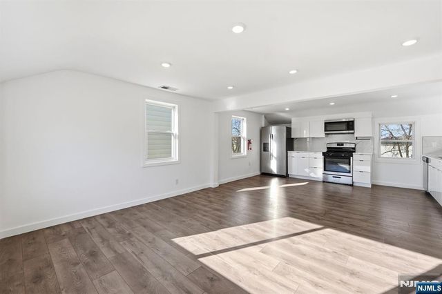 73 Macarthur Avenue, Lodi, NJ 07644