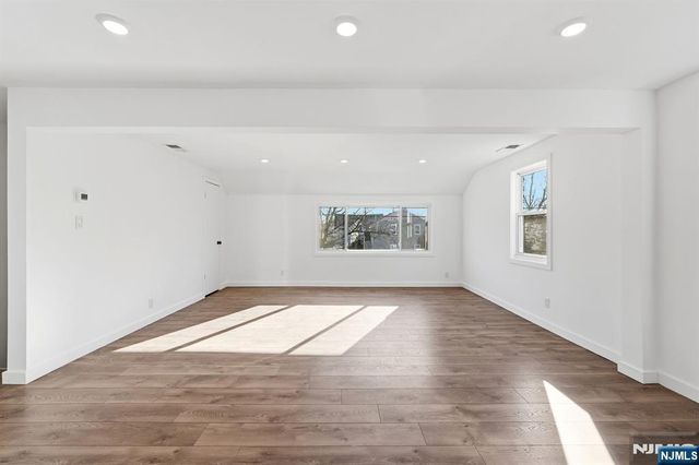 73 Macarthur Avenue, Lodi, NJ 07644