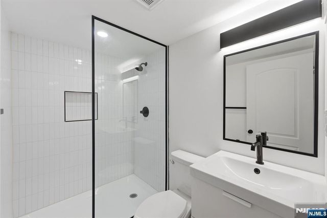 73 Macarthur Avenue, Lodi, NJ 07644