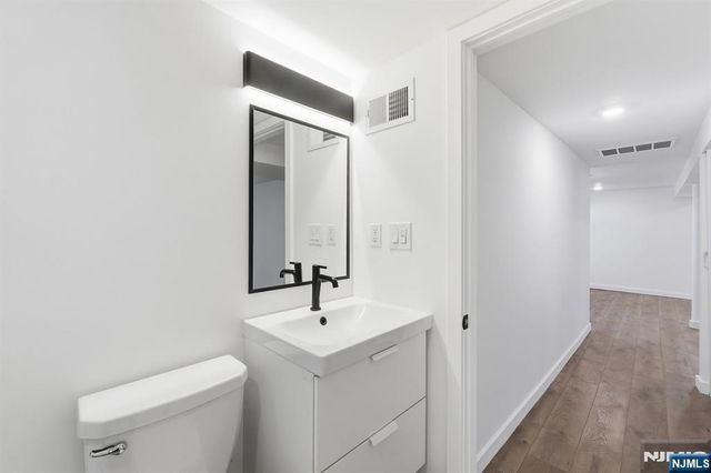 73 Macarthur Avenue, Lodi, NJ 07644