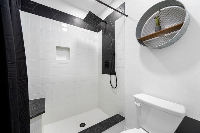 8608 Donna Gail DR, Austin, TX 78757