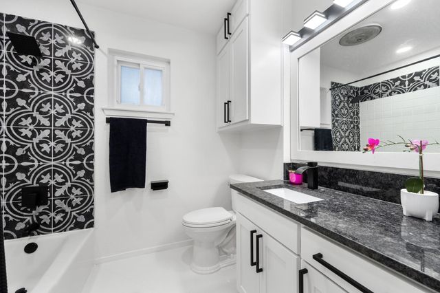 8608 Donna Gail DR, Austin, TX 78757