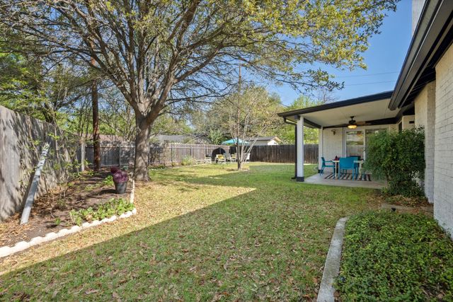 8608 Donna Gail DR, Austin, TX 78757