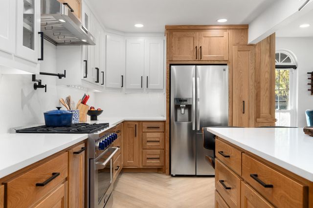 8608 Donna Gail DR, Austin, TX 78757