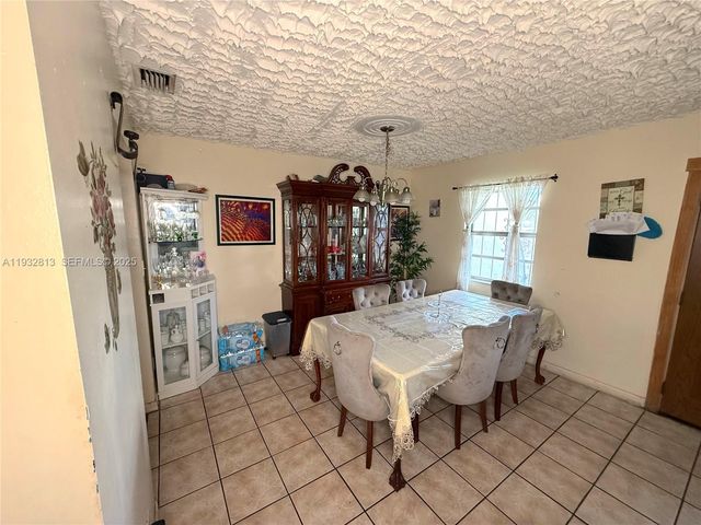 5632 SW 19th St, West Park, FL 33023