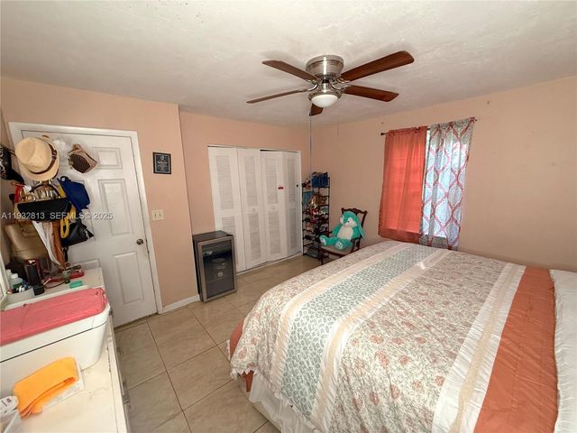 5632 SW 19th St, West Park, FL 33023