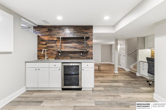 307 N 91st Street, Omaha, NE 68114