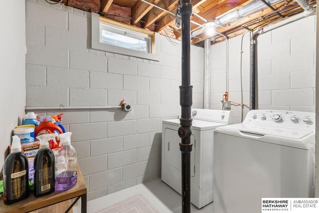 307 N 91st Street, Omaha, NE 68114