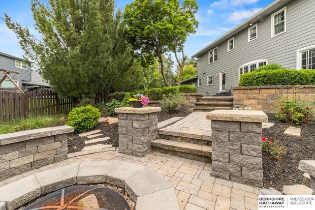 307 N 91st Street, Omaha, NE 68114