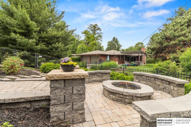 307 N 91st Street, Omaha, NE 68114