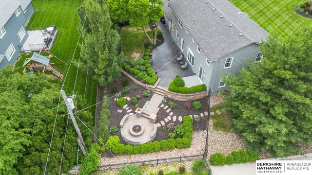 307 N 91st Street, Omaha, NE 68114