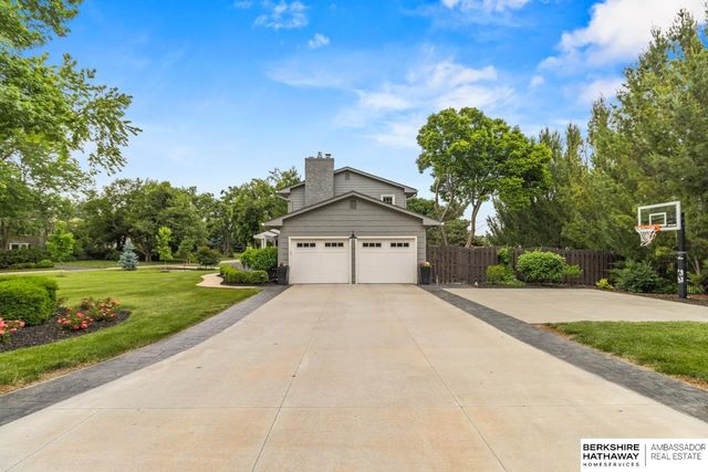 307 N 91st Street, Omaha, NE 68114