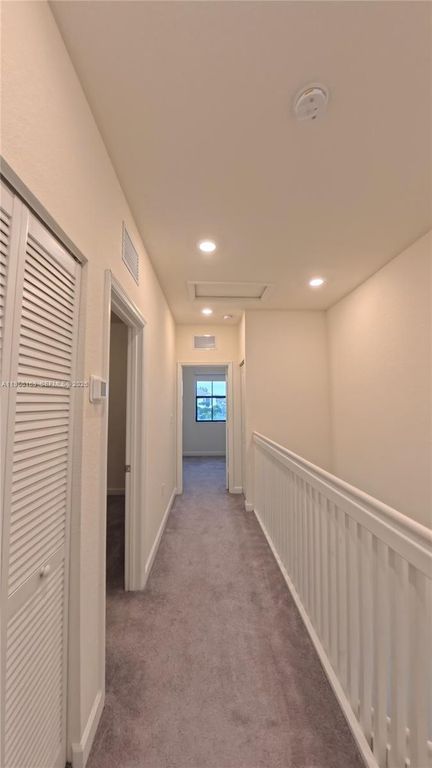 Image 18 of property listing at 3410 W 112th Pl, Hialeah, FL 33018