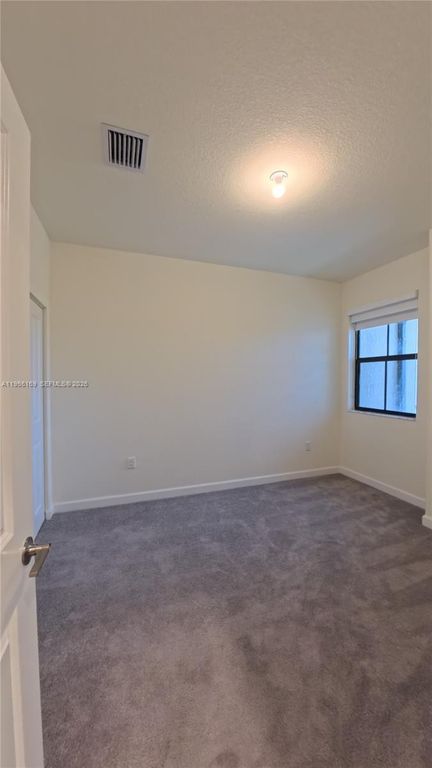 Image 19 of property listing at 3410 W 112th Pl, Hialeah, FL 33018