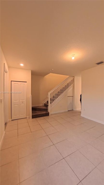 Image 6 of property listing at 3410 W 112th Pl, Hialeah, FL 33018