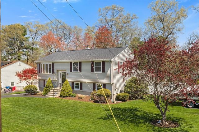 34 Christina Avenue, Billerica, MA 01821