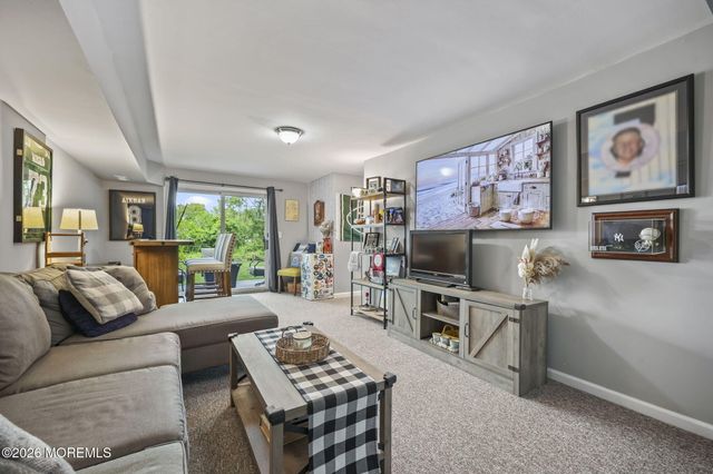 2 Oyster Creek Drive, Keyport, NJ 07735