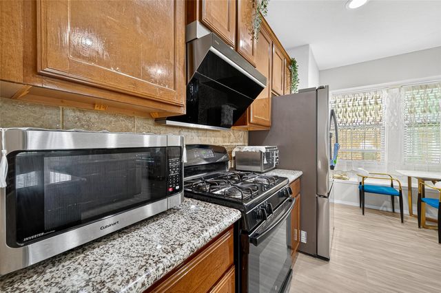 6222 Oxford Lake Drive, Rosenberg, TX 77471