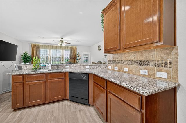 6222 Oxford Lake Drive, Rosenberg, TX 77471
