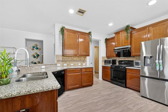 6222 Oxford Lake Drive, Rosenberg, TX 77471