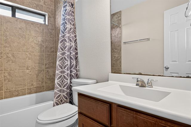 6222 Oxford Lake Drive, Rosenberg, TX 77471