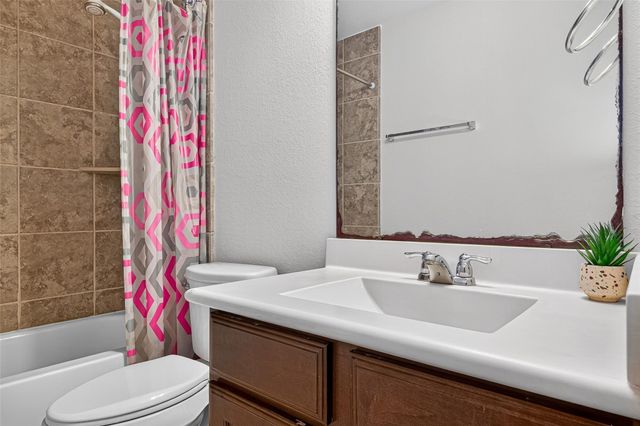 6222 Oxford Lake Drive, Rosenberg, TX 77471