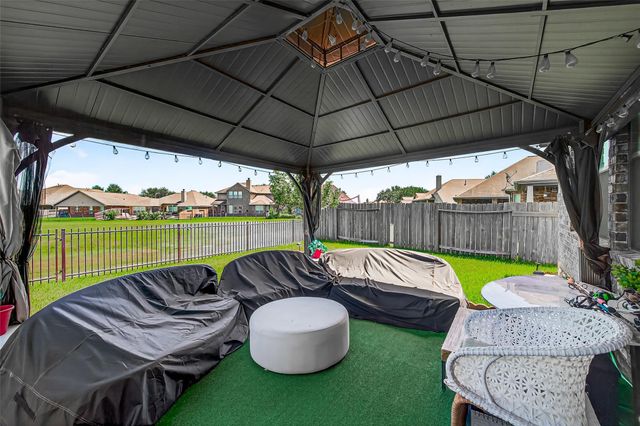 6222 Oxford Lake Drive, Rosenberg, TX 77471