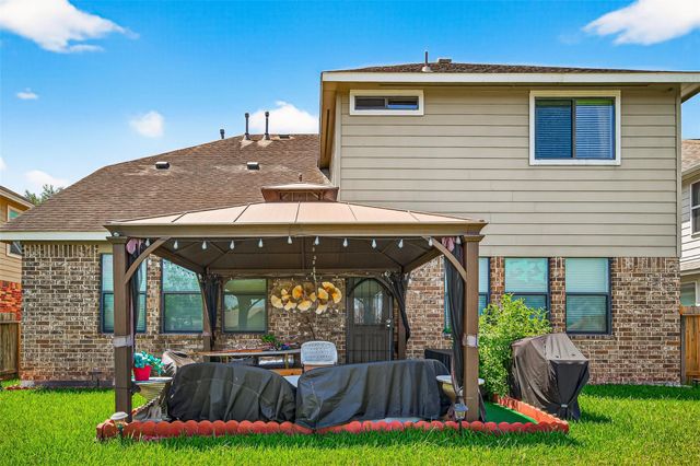6222 Oxford Lake Drive, Rosenberg, TX 77471