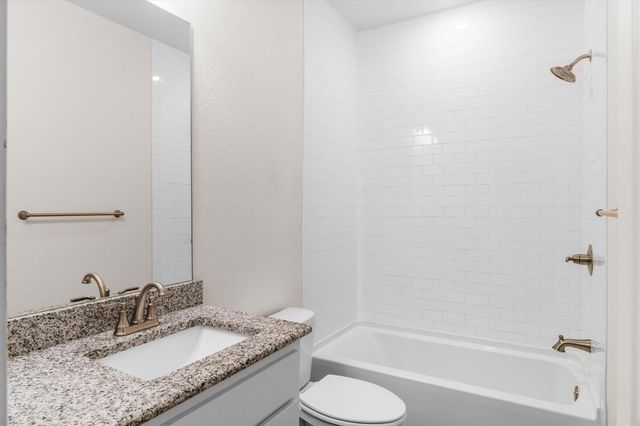 2422 Abigail Lane, Mabank, TX 75147