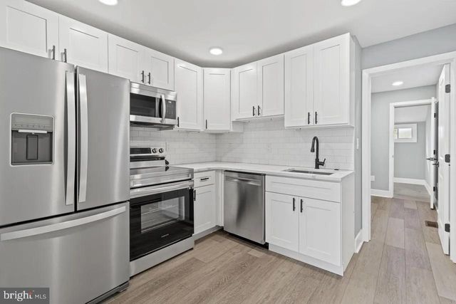 2114 N 8TH ST, Philadelphia, PA 19122
