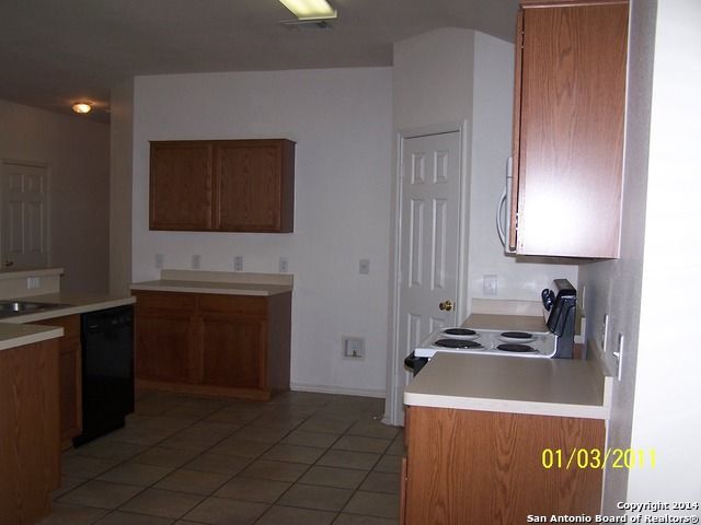 15803 Borwick Ln, Selma, TX 78154