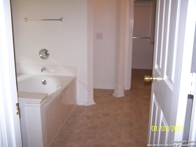 15803 Borwick Ln, Selma, TX 78154