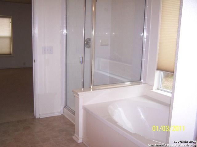 15803 Borwick Ln, Selma, TX 78154