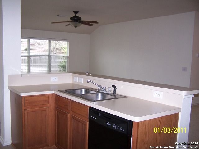 15803 Borwick Ln, Selma, TX 78154