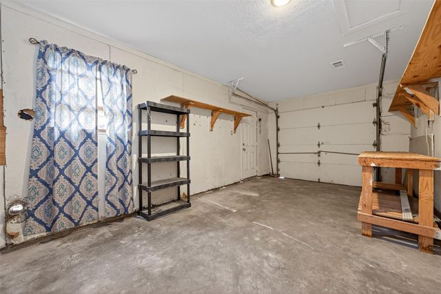 515 24th Avenue N, Texas City, TX 77590