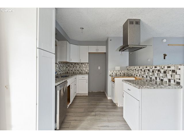 6910 Se 92ND Ave, Portland, OR 97266